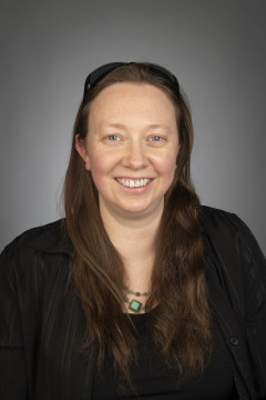 Photo of Laura Hall-Seelig 